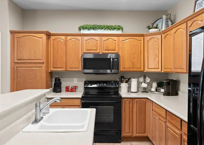 Holiday home 4-br With A Private Heated Pool *
