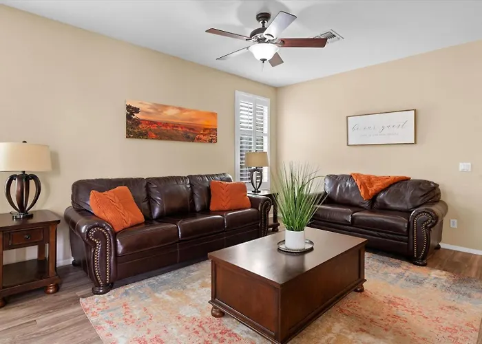 4-br With A Private Heated Pool Holiday home *