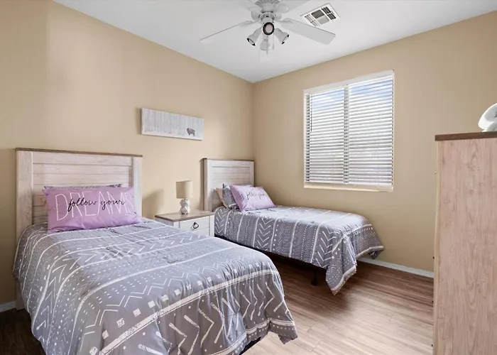 4-br With A Private Heated Pool Holiday home